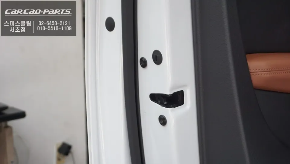 Audi Q5 oem options - Audi Q5 OEM Options Retrofit Review — Ghost Door Function photo 3