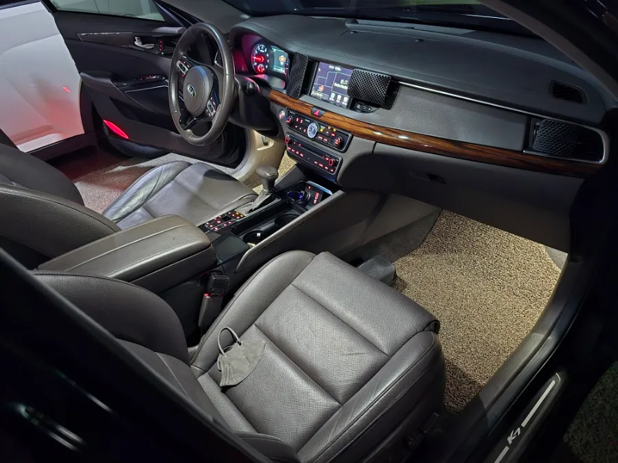 Kia K7 YG ambient lighting - Kia K7 Ambient Lighting Review — Enhanced Interior Mood photo 4
