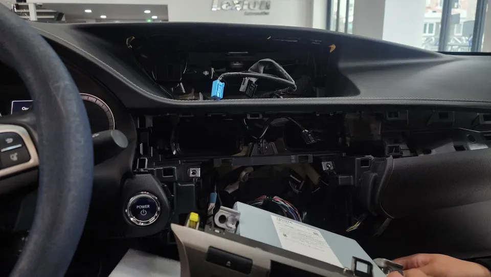 Lexus ES android head unit - Lexus ES Android Head Unit Upgrade Review photo 4