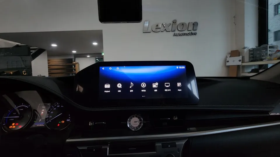 Lexus ESのAndroid Auto・CarPlay取付事例 施工写真 1-2
