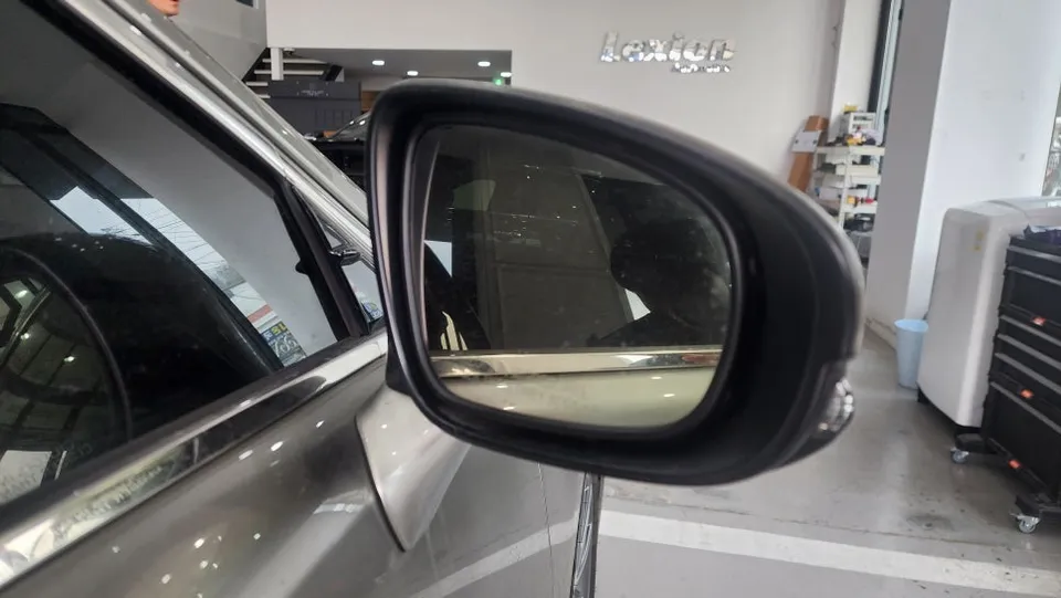 Lexus ESのAndroid Auto・CarPlay取付事例 施工写真 4-2