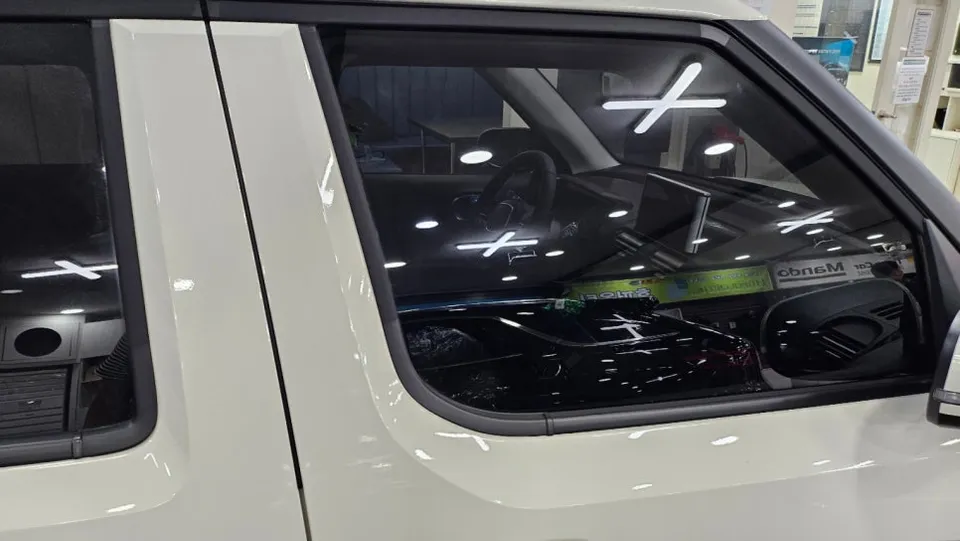 Hyundai Casperのカーフィルム施工事例 施工写真 6
