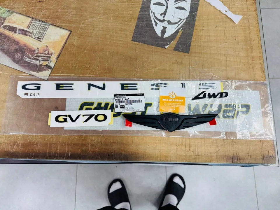 Genesis GV70のカーラッピング事例｜費用目安・仕上がり 施工写真 1-2