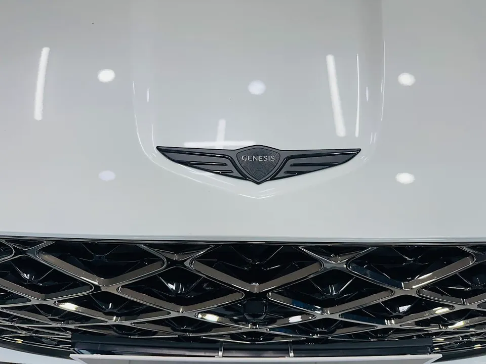 Genesis GV70のカーラッピング事例｜費用目安・仕上がり 施工写真 3-2
