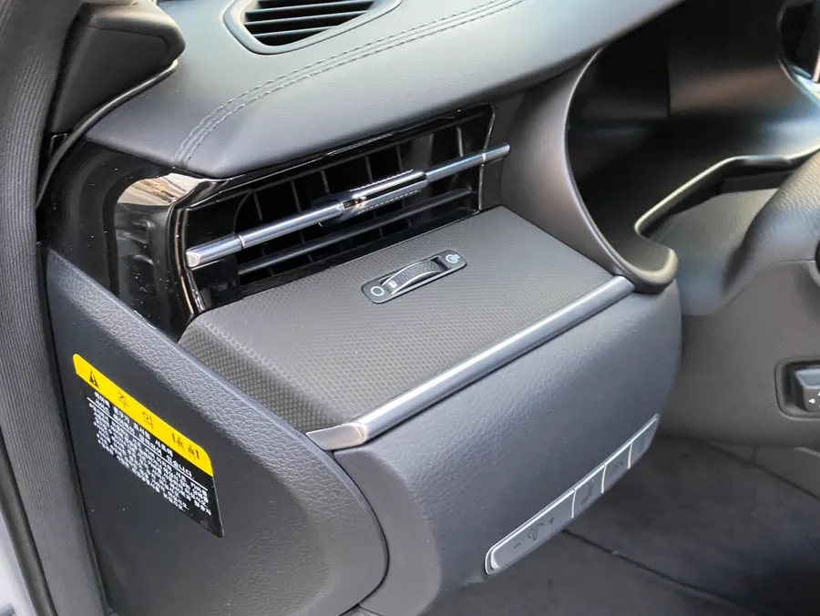 Kia K900 vinyl wrap - Kia K900 Vinyl Wrap Review — Cost & Results photo 4