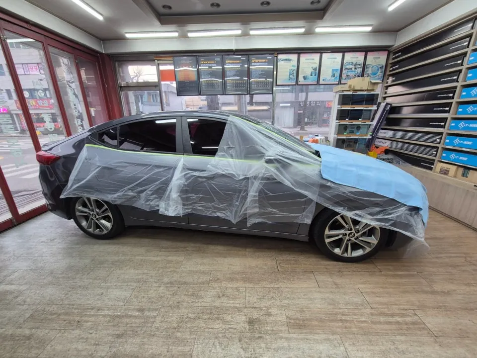 Hyundai Elantraのカーフィルム施工事例|費用目安・仕上がり 施工写真 2-2