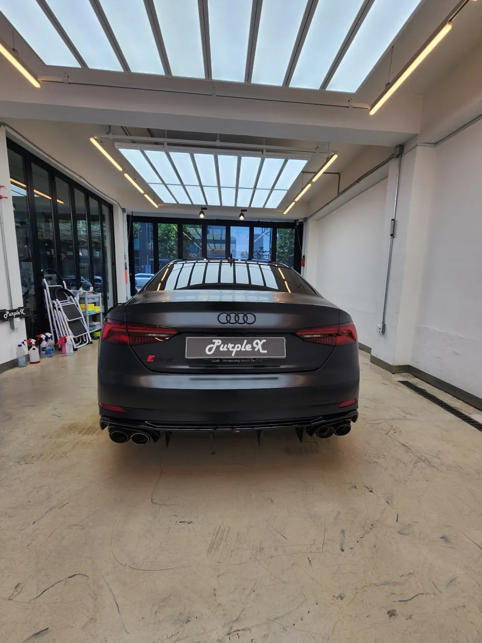 Audi A5 カーラッピング事例｜費用目安・仕上がり 施工写真 1-3