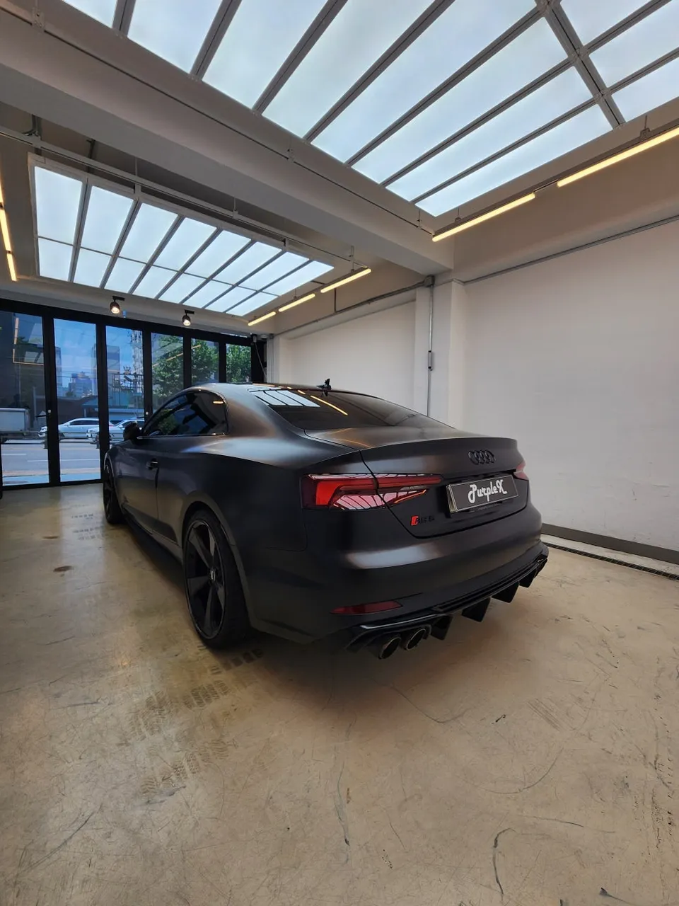 Audi A5 カーラッピング事例｜費用目安・仕上がり 施工写真 2-3