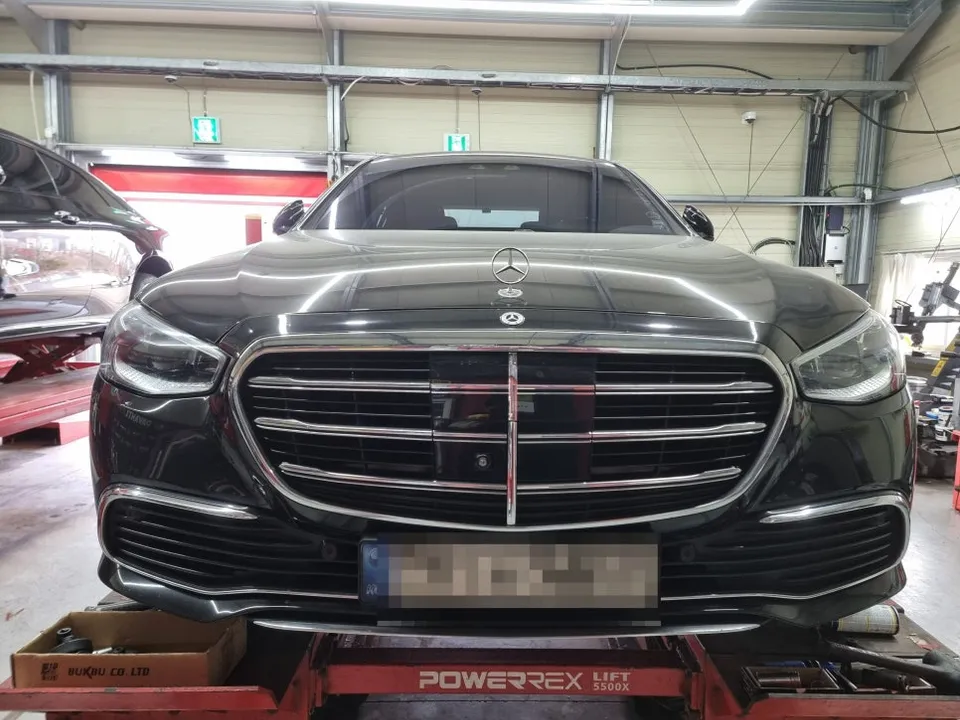 Mercedes-Benz S-Classのホイールリペア・塗装事例 写真