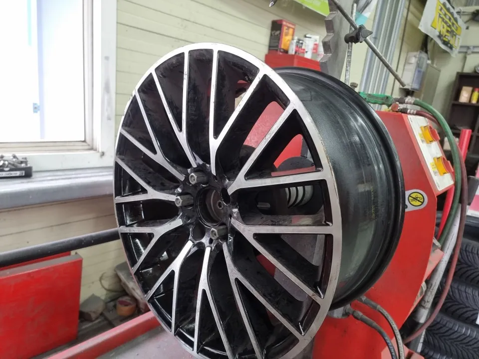 Mercedes-Benz S-Class wheel repair - Mercedes-Benz S-Class Wheel Repair Review — Cost & Results photo 4