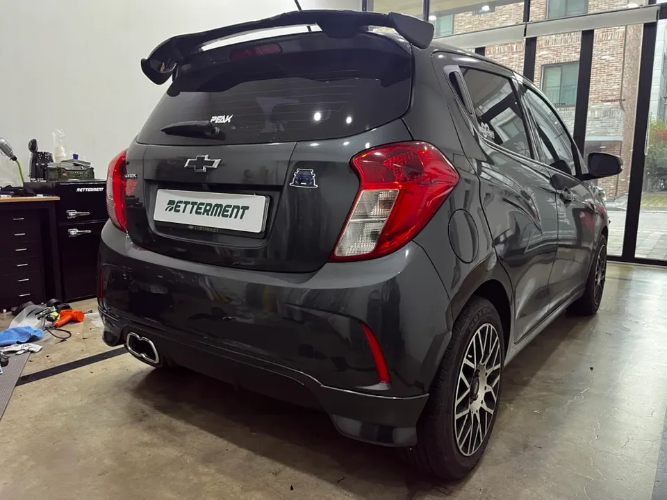 Chevrolet The Next Spark vinyl wrap - Chevrolet Spark Vinyl Wrap Review - Custom Carbon Fiber Look photo 6
