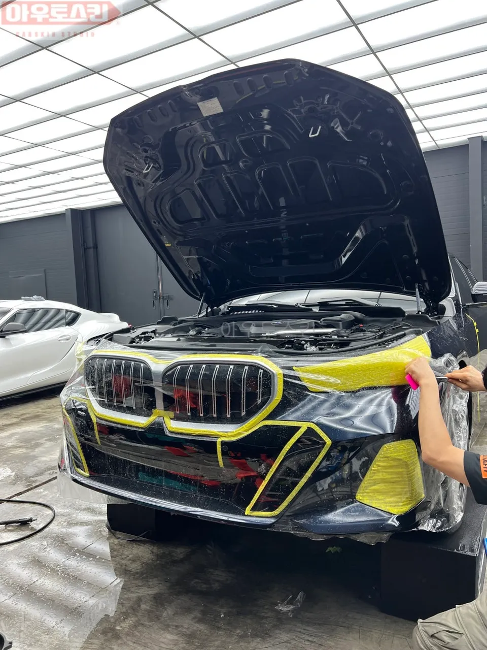 BMW 5 Series G30 PPF施工事例｜費用目安と仕上がり 施工写真 2-3