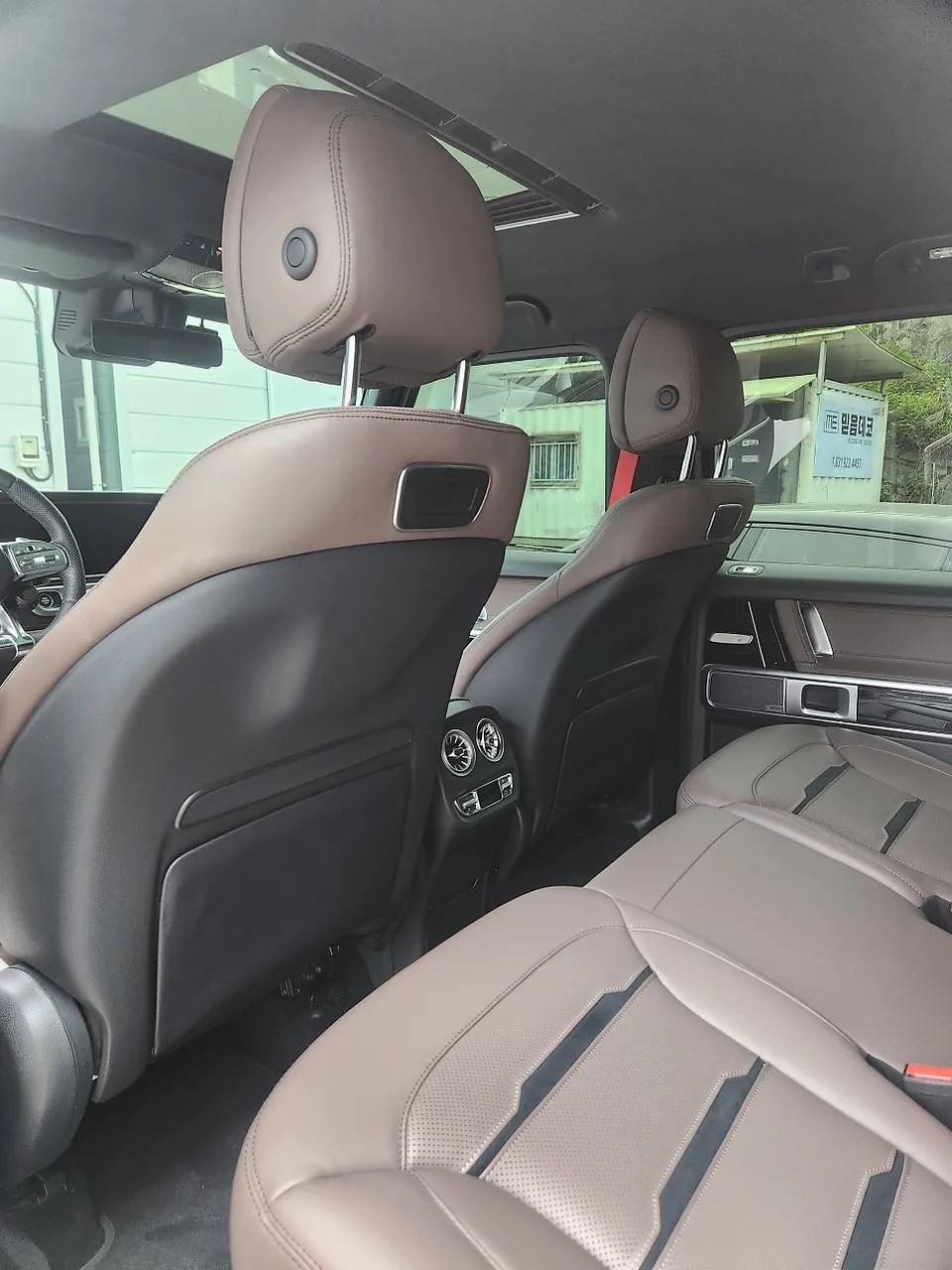 Mercedes-Benz G63 AMG interior customization - Mercedes-Benz G63 Interior Customization Review - Mint Full Custo photo 4