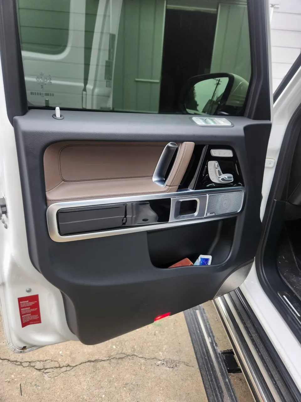 Mercedes-Benz G63 AMG interior customization - Mercedes-Benz G63 Interior Customization Review - Mint Full Custo photo 5