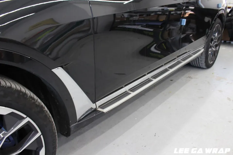 BMW X7のカーラッピング事例 施工写真 1-2