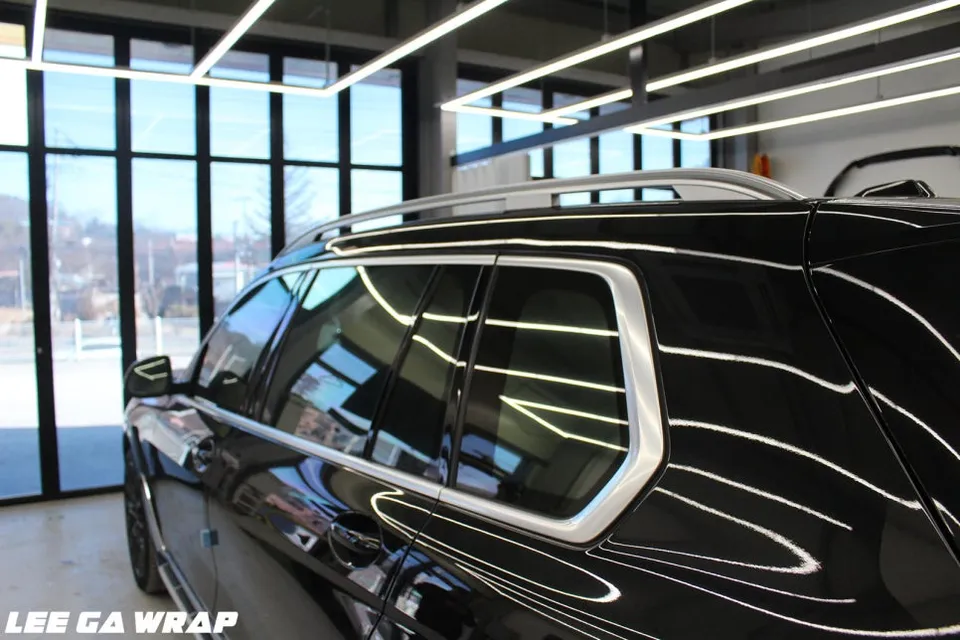 BMW X7のカーラッピング事例 施工写真 3-2