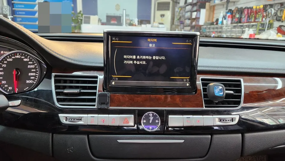 Audi A8 PPF施工事例｜費用目安と仕上がり 施工写真 3-2