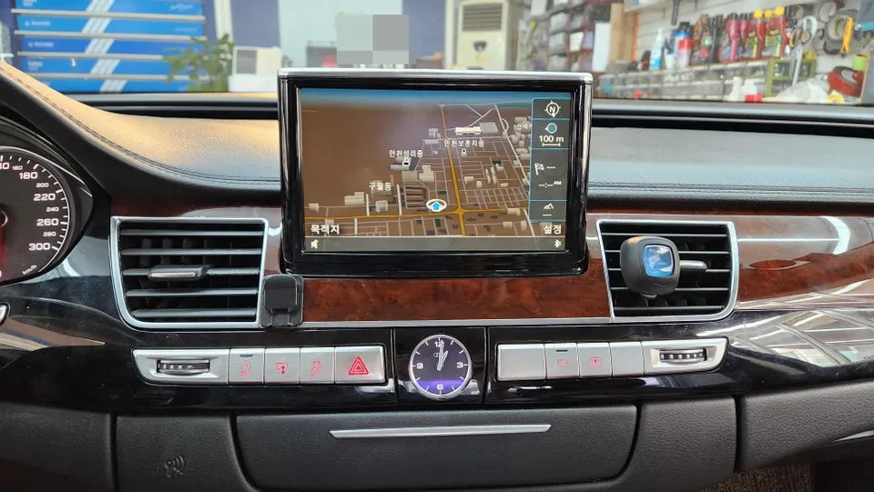 Audi A8 PPF施工事例｜費用目安と仕上がり 施工写真 1-3