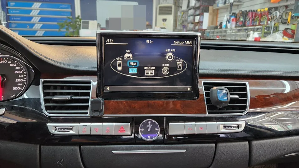 Audi A8 PPF施工事例｜費用目安と仕上がり 施工写真 2-3