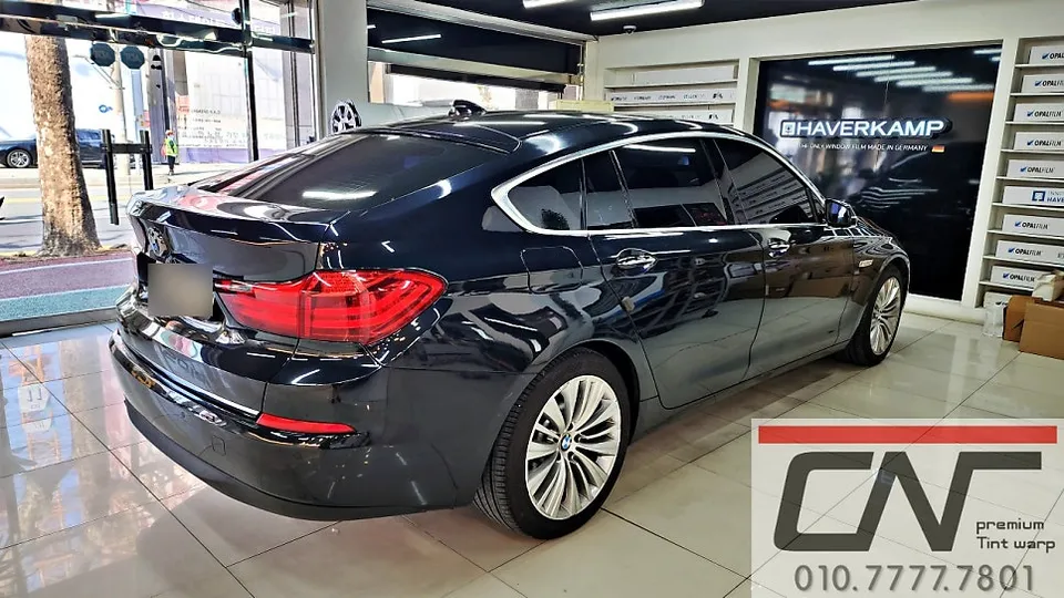 BMW 5 Seriesのカーフィルム施工事例｜費用目安・仕上がり 施工写真 2-1