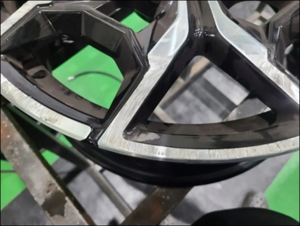 BMW X3 G01 wheel repair - BMW X3 G01 Wheel Repair & Refinishing — Gloss Black Complete photo 4