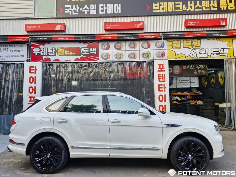 Bentley Bentaygaのホイールリペア・塗装事例 施工写真 2-2