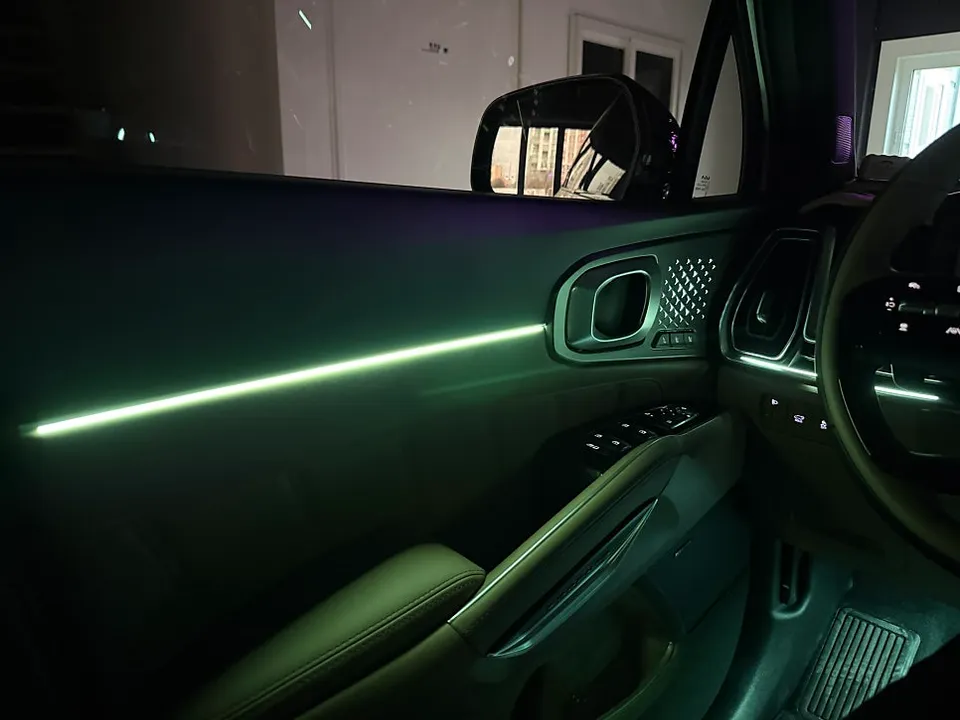 Kia Sorento MQ4 ambient lighting - Kia Sorento MQ4 Ambient Lighting Upgrade Review photo 3