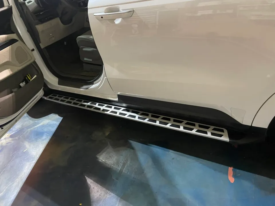 Kia Carnival KA4 body kit - Kia Carnival KA4 Body Kit Installation Review photo 4
