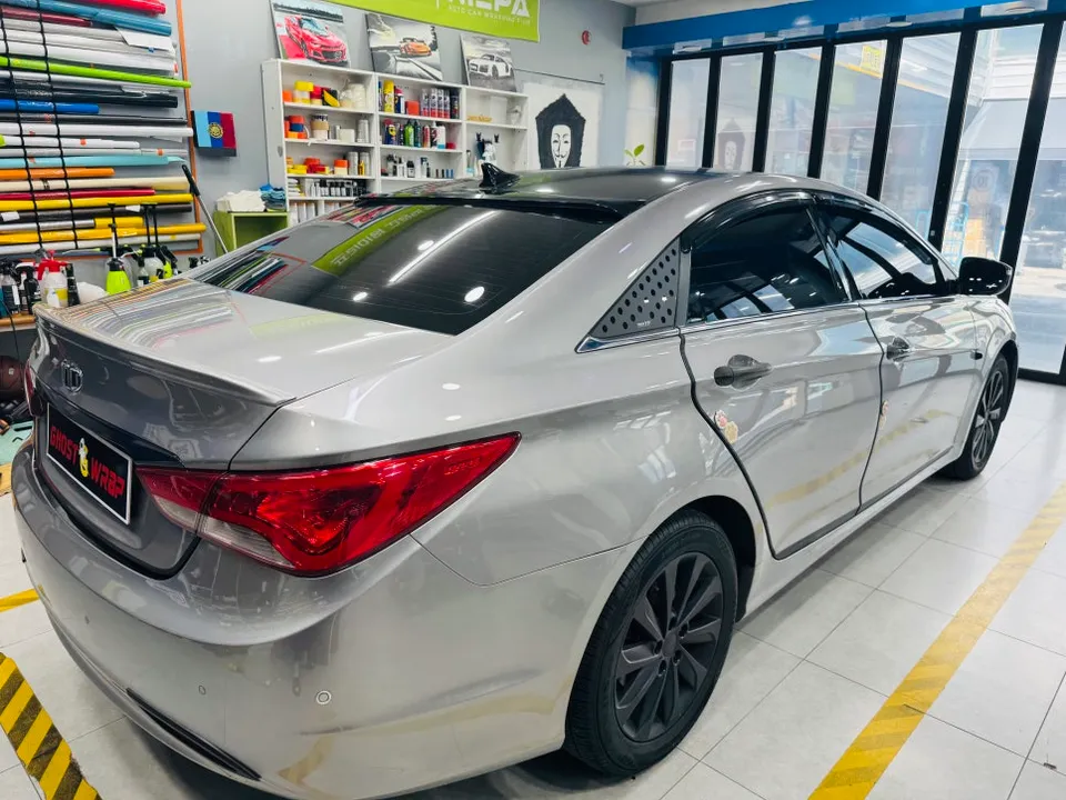 Hyundai Sonataのカーラッピング事例｜費用目安・仕上がり 施工写真 4-1