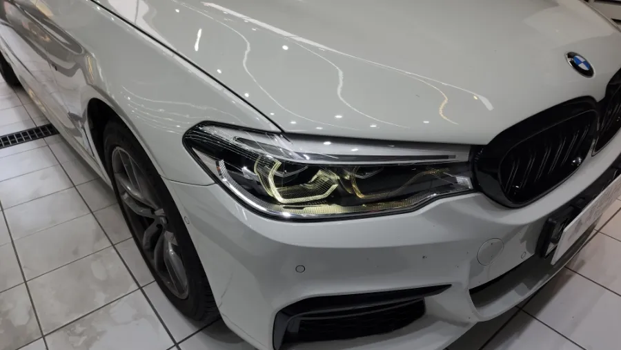 BMW 5 Series G30 body repair - BMW 5 Series G30 Body Repair Review - Yellowed DRL Fix photo 4