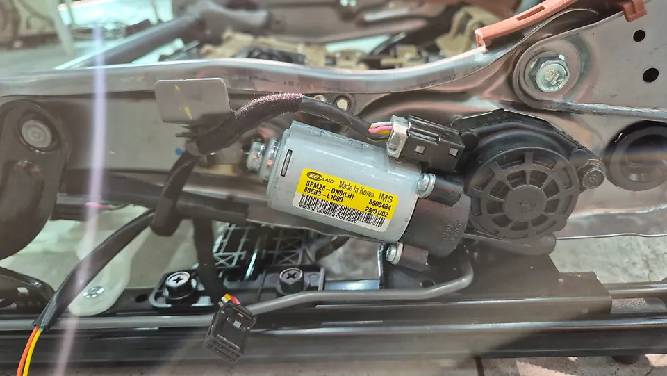 Kia K8 seat ventilation - Kia K8 Seat Climate Upgrade Review & Cost photo 4