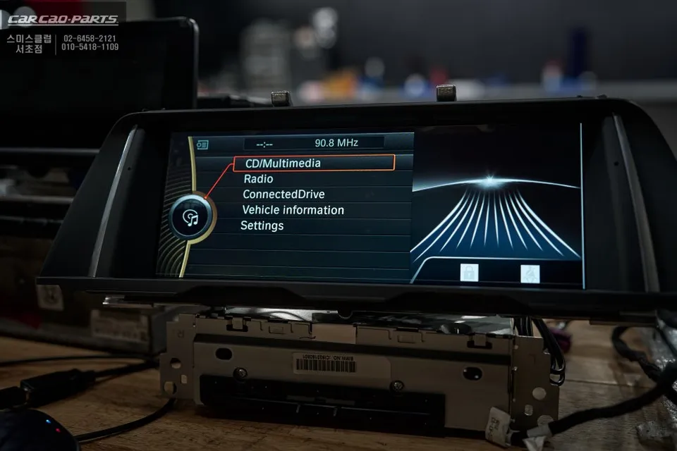 BMW 3 SeriesのAndroid Auto・CarPlay取付事例 施工写真 3-1