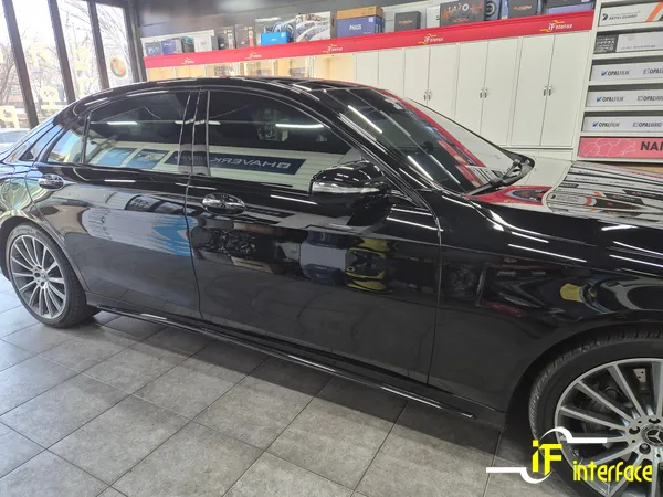 Mercedes-Benz S-Class W222のカーフィルム施工事例 写真