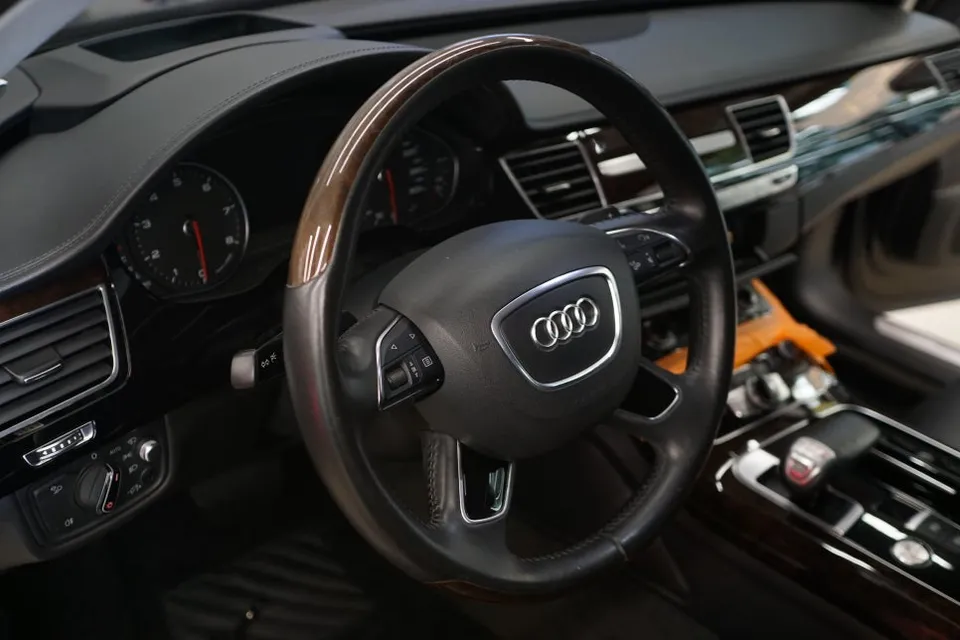 Audi A8 D5 oem options - Audi A8 Factory Upgrades Review — Enhanced Infotainment photo 3