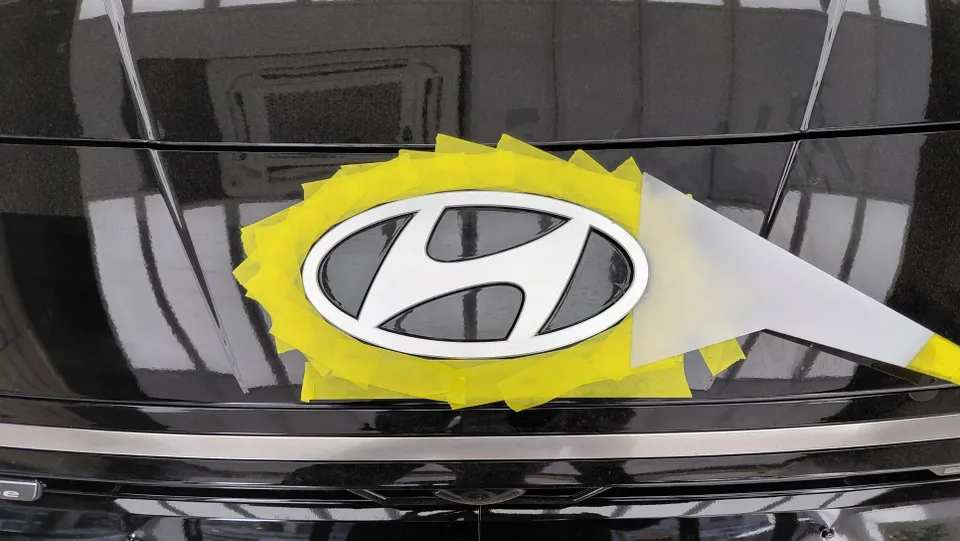 Hyundai Elantra CN7のカーラッピング事例｜費用目安・仕上がり 施工写真 1-2