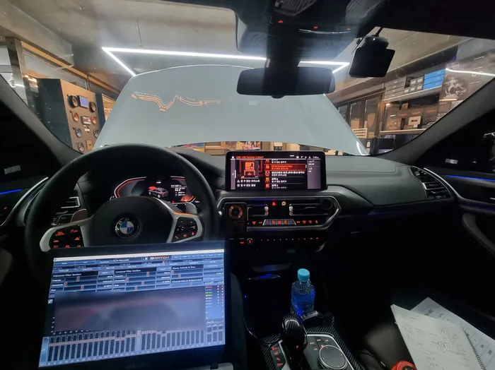 BMW X4のカーオーディオ施工事例 施工写真 3-2