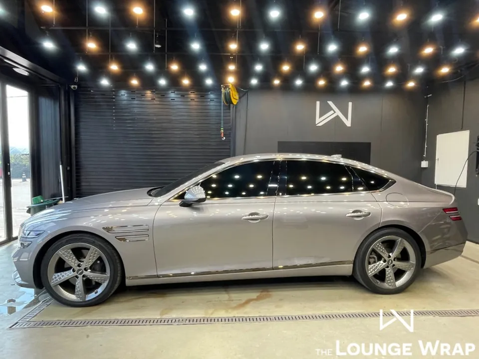 Genesis G80 vinyl wrap - Genesis G80 Vinyl Wrap Review: Chrome Delete with Gloss Black photo 3