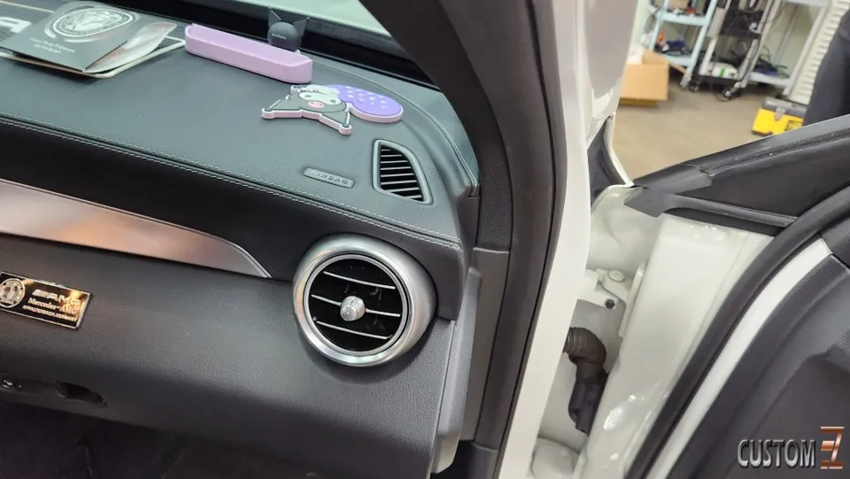 Mercedes-Benz E-Class ambient lighting - Mercedes-Benz E-Class Ambient Lighting Review — Enhanced Interior photo 3