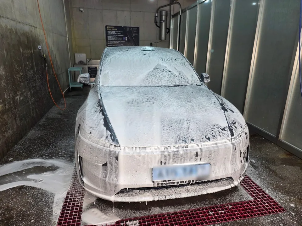 Tesla Model Y PPF施工事例｜費用目安と仕上がり 施工写真 3-2