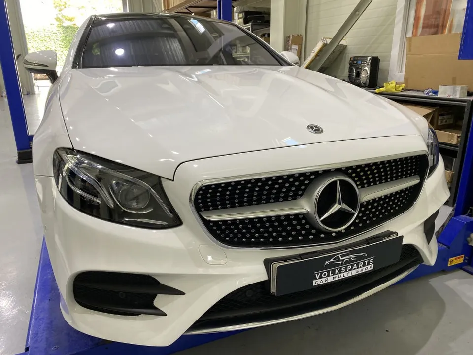 Mercedes-Benz E-Class W213 body kit - Mercedes-Benz E-Class W213 Vertical Grille Upgrade Review photo 3