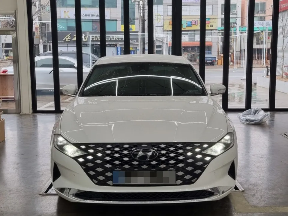 Hyundai Grandeur IG lighting upgrade installation result