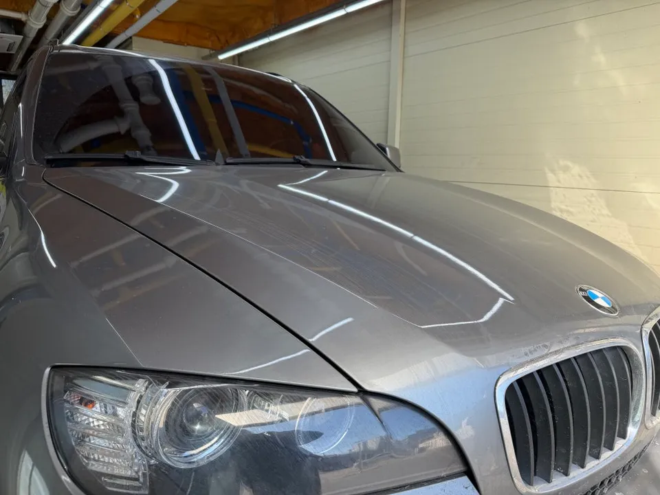 BMW X5M E70 paint correction - BMW X5M E70 Detailing & Wax Coating Review photo 3