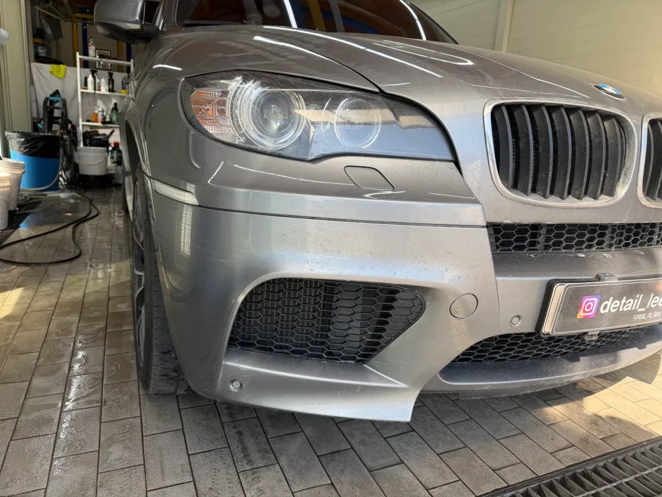 BMW X5M E70 paint correction - BMW X5M E70 Detailing & Wax Coating Review photo 4