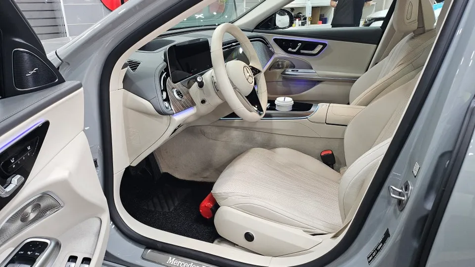 Mercedes-Benz E-Class window tinting - Mercedes-Benz E-Class Window Tinting Review — Premium Finish photo 3