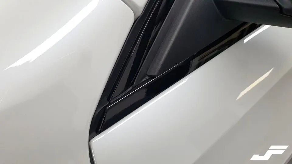 BMW X6のカーラッピング事例 施工写真 4-1