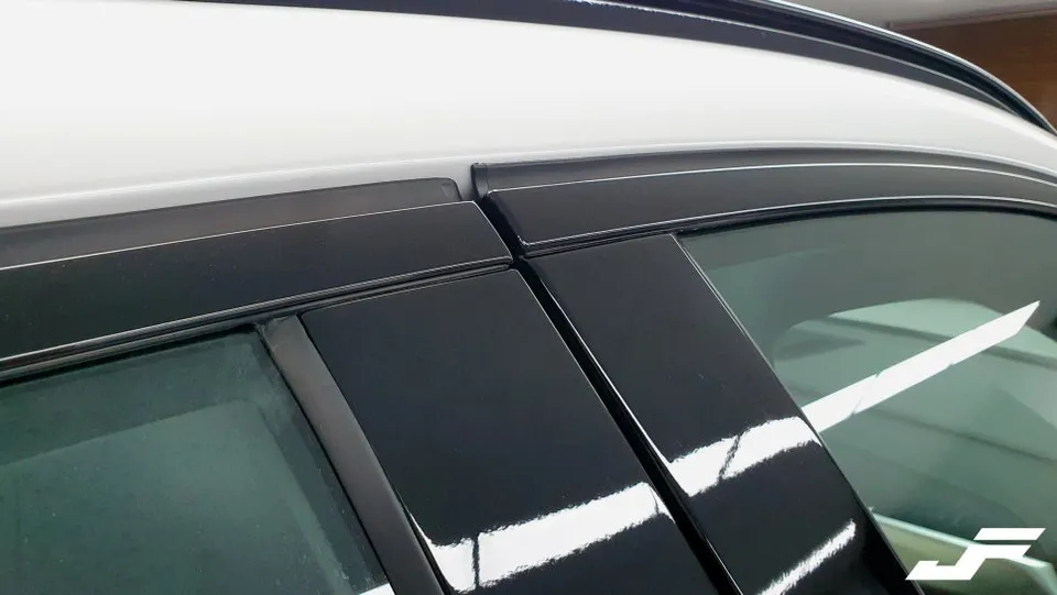 BMW X6のカーラッピング事例 施工写真 4-2