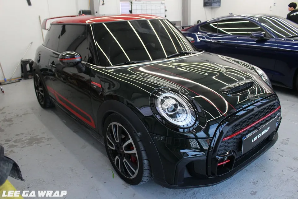 MINI MINI Cooperのカーラッピング事例|費用目安・仕上がり 施工写真 2-1
