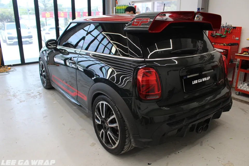 MINI MINI Cooperのカーラッピング事例|費用目安・仕上がり 施工写真 2-2