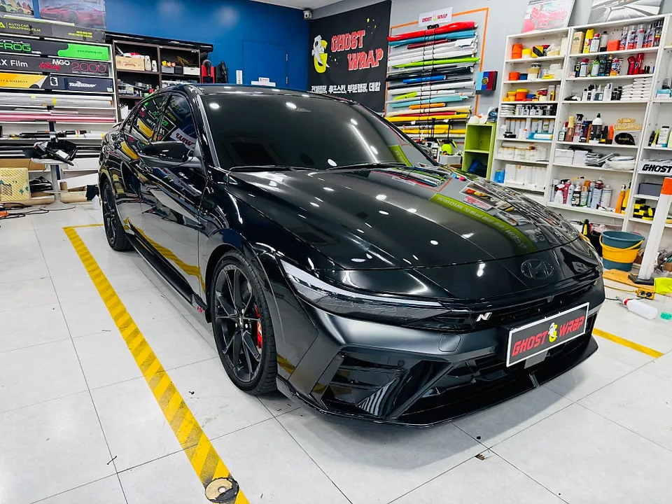 Hyundai Elantra N PPF施工事例:ダークN化とライト保護 施工写真 3-2