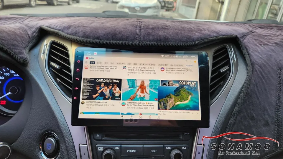 Hyundai Grandeur HGのAndroid Auto・CarPlay取付事例 施工写真 2-2